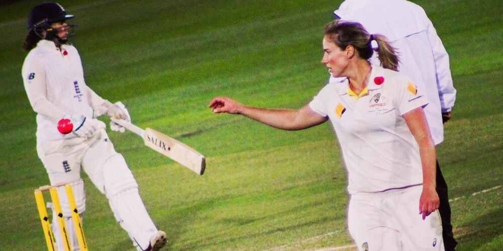 Ellyse Perry Unbeaten For 213